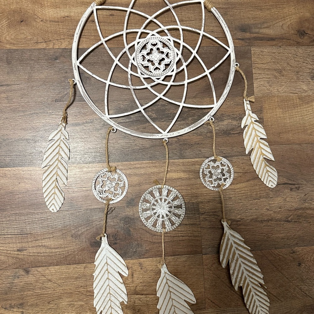 White Dreamcatcher Wall Decor